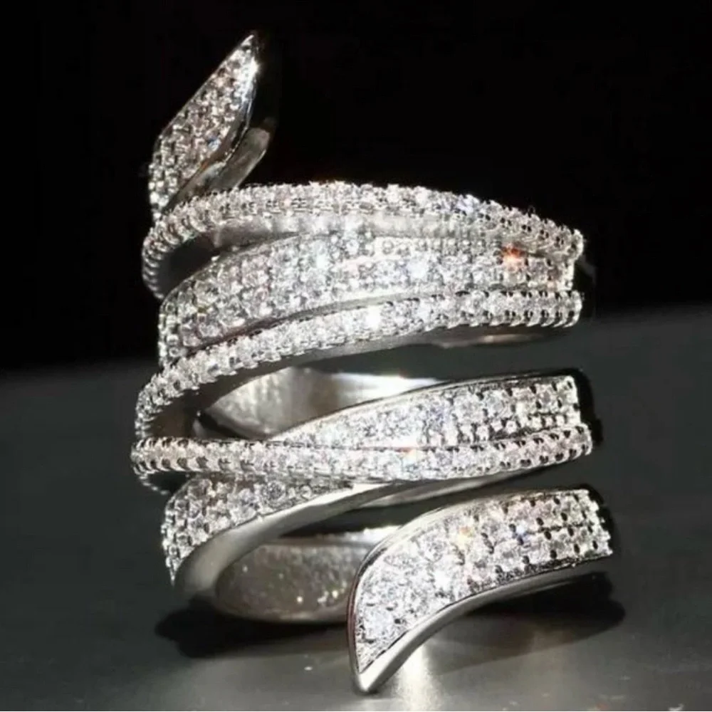 925 Silver and Crystal Spiral Ring ss 8 - Picture 1 of 4